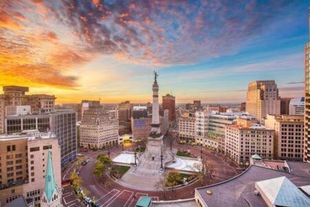 Cozysuites Two Stylish Apts, Monument Circle, Indy Indianapolis Dış mekan fotoğraf